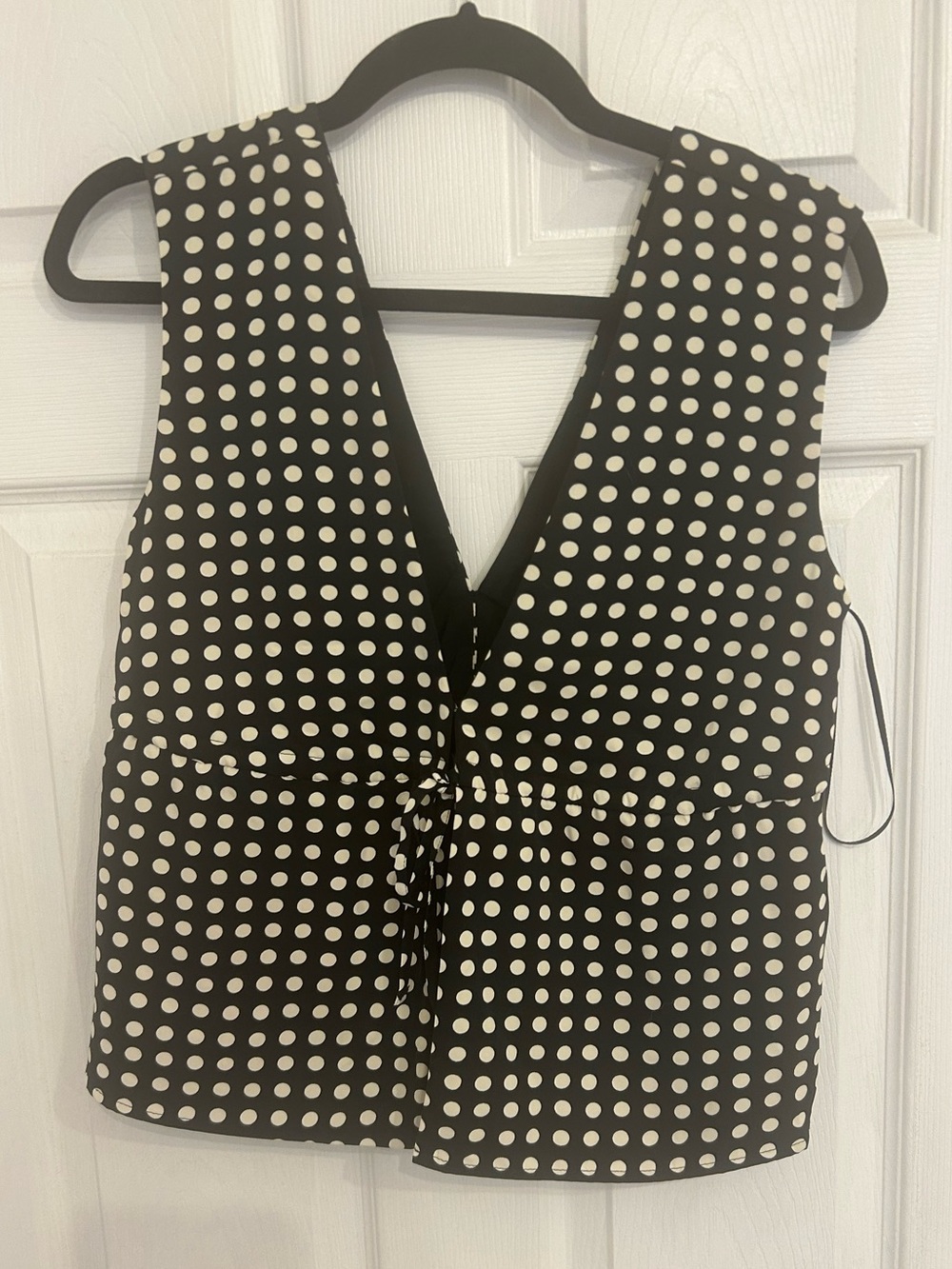 Abercrombie & Fitch Black and White Polka Dot V-Neck Camisole